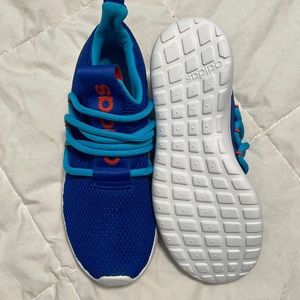 Boys - adidas shoes - size 4 - brand new - never worn